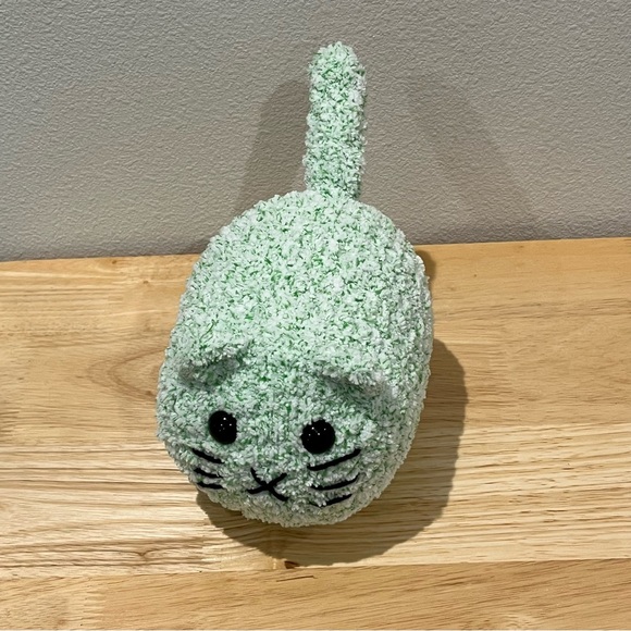 New Crochet Plushie Loaf Cat Green & White (Large) - Picture 4 of 8